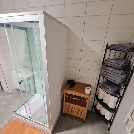 Freienwohnung Nahe Kuhsee Am Zwolf Apostel Platz Augsburg